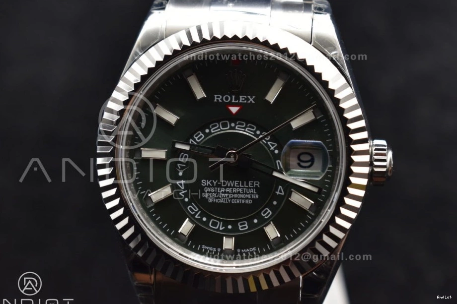 SS SmoothTexture Dial on Bracelet 1109 Best Skydweller Edition Oyster SS Green Noob A23J 0824